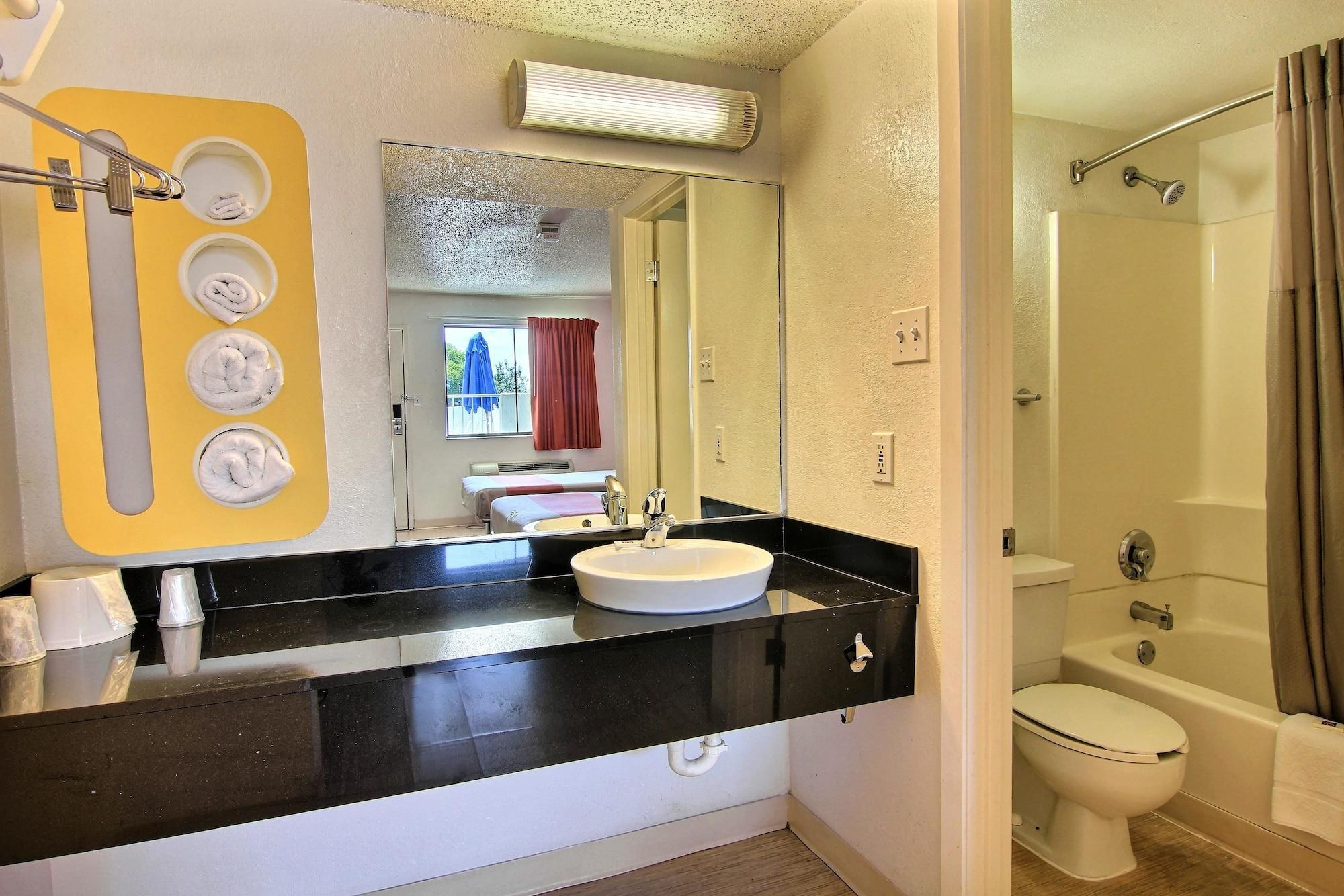 Motel 6-Austin, Tx Luaran gambar